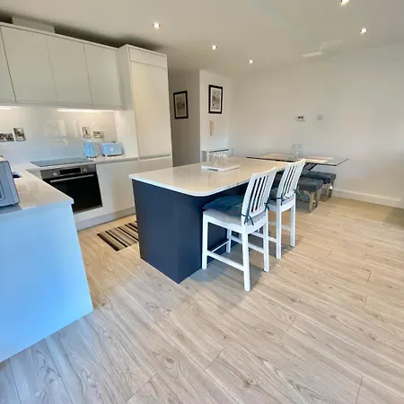 Coastal Gem 10 Mins From Dublin Airport Apartman