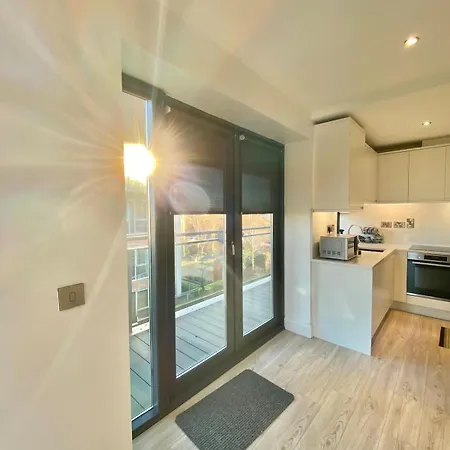 Coastal Gem 10 Mins From Dublin Airport Apartment *