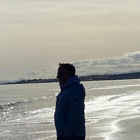 Coastal Gem 10 Mins From Dublin Airport *