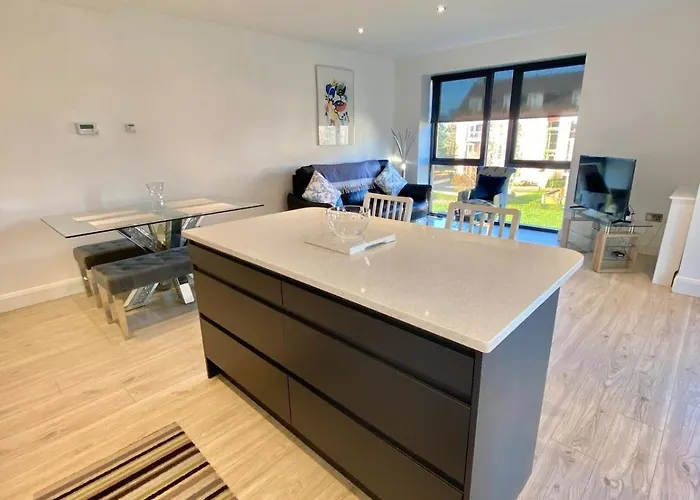 Coastal Gem 10 Mins From Dublin Airport *